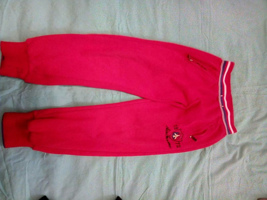 Спортивная одежда детская б－у в хорошем состоянии