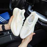 Жіночі Adidas YEEZY BOOST 350 V2 (білі та чорні)