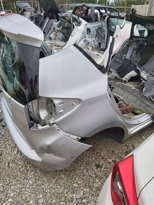 Toyota VERSO S błotnik prawy tył ćwiartka prawa