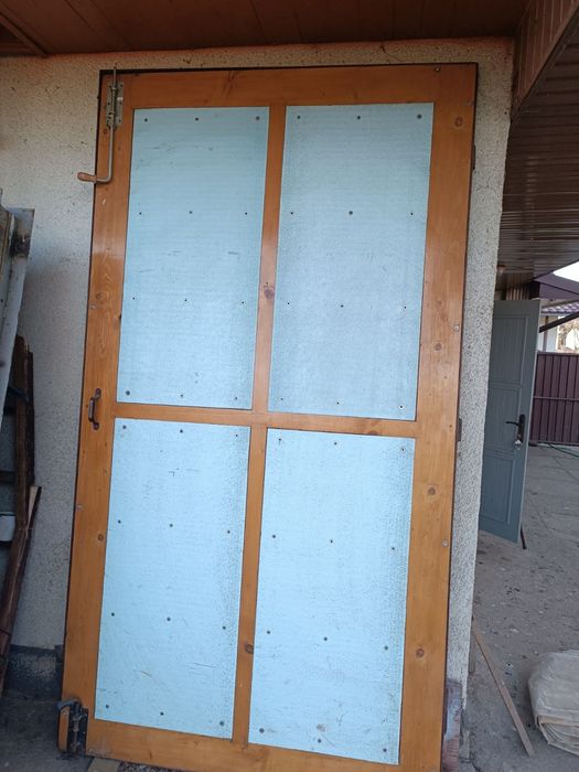 Продаю гаражні двері