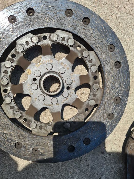 Dwumas dwumasa docisk tarcza  sprzęgło Passat b5 1.8T AWT 150km