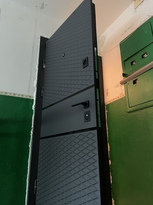 Двери входные. Стандартные и нестандартные. Вхідні двері