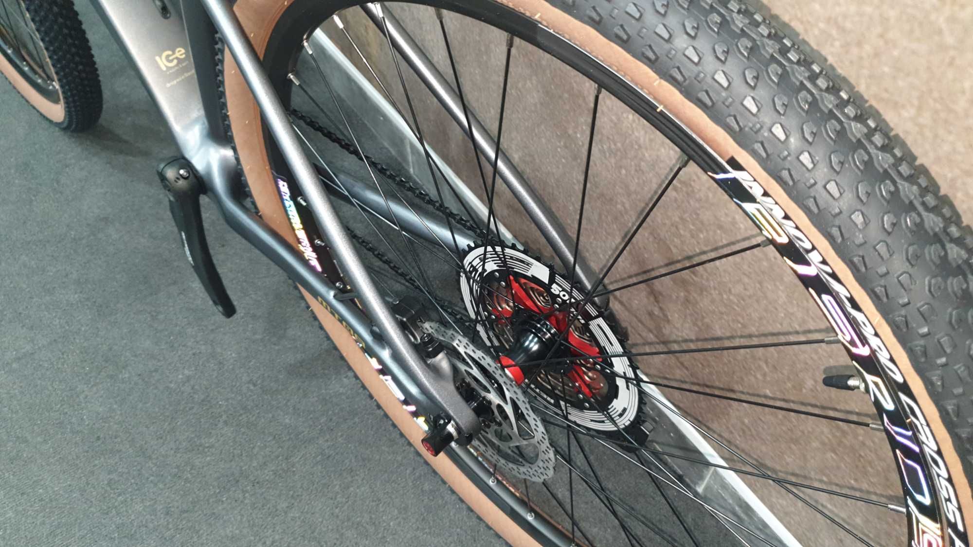 Bicicleta ICE MT 08 Carbono 29" 13 velocidades Cinza T:17 NOVA