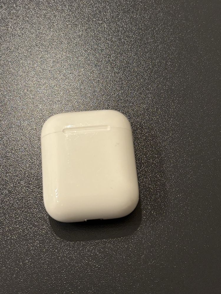 Apple AirPods 2. generacji – dobry stan + kabel w zestawie