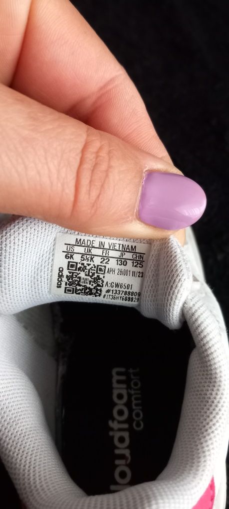 Sapatilhas Adidas Originais Tam 22  ( Portes Incluídos)