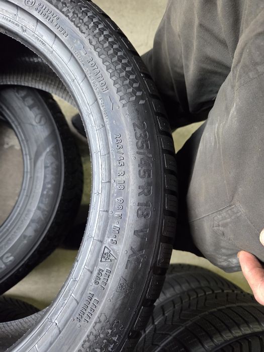 opony używane 235/45R18  Continental Wintercontact TS 870P