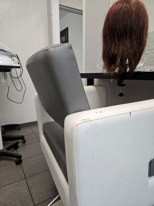 Sprzedam używaną Myjkę fryzjerską z fotelami