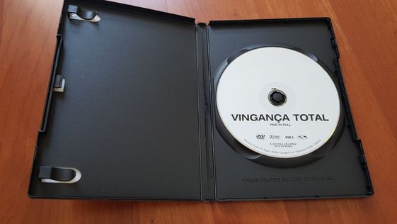 DVD "Vingança Total"