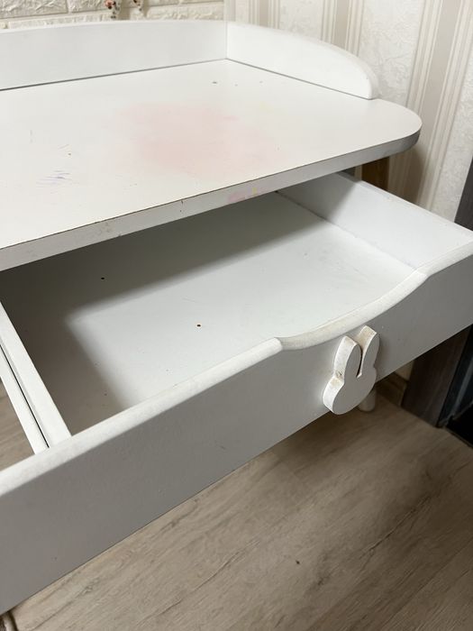 Дитячий столик зі стільчиком