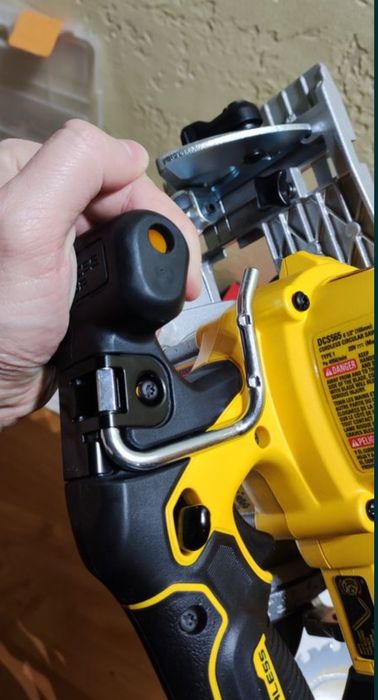 Dewalt dcs565 brushless 20v дискова пила 165мм 16посадкове