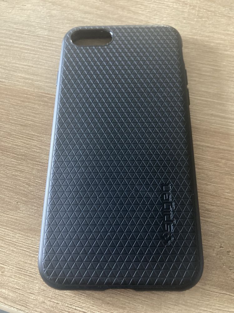 Etui do iPhone SE 2020, Spigen Liquid Armor, case