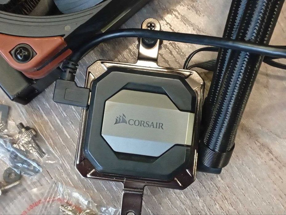 Система рідинного охолодження Corsair Hydro Series H110i v2 Extreme.