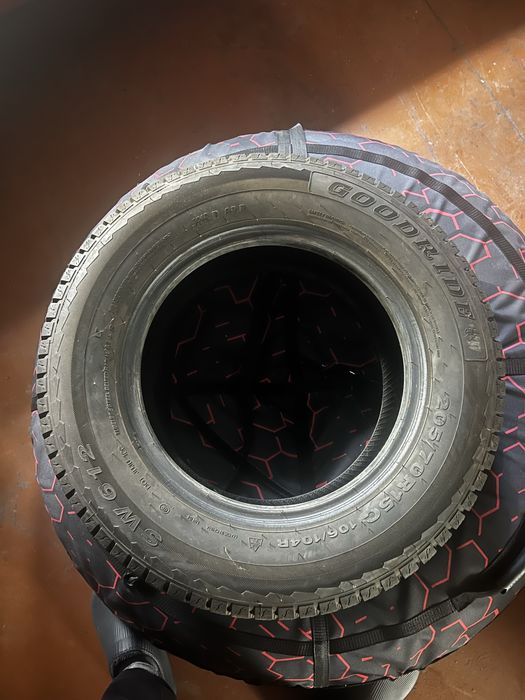 Продам зимову гуму