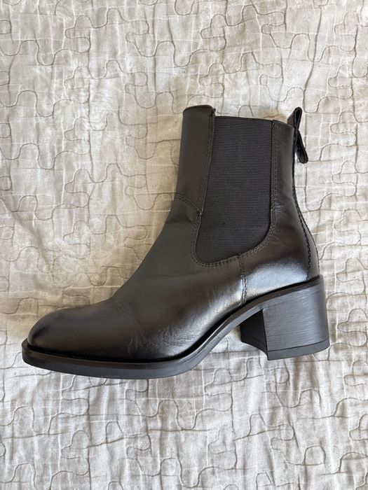 Czarne botki skórzane Lasocki