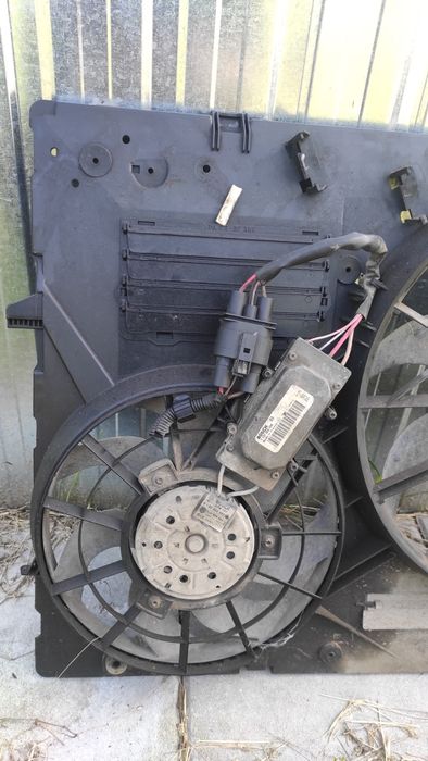 Wentylatory VW Touareg 2.5 TDI obudowa