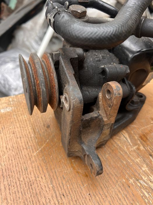 Насос гур гидроусилителя Mazda 323 ваз