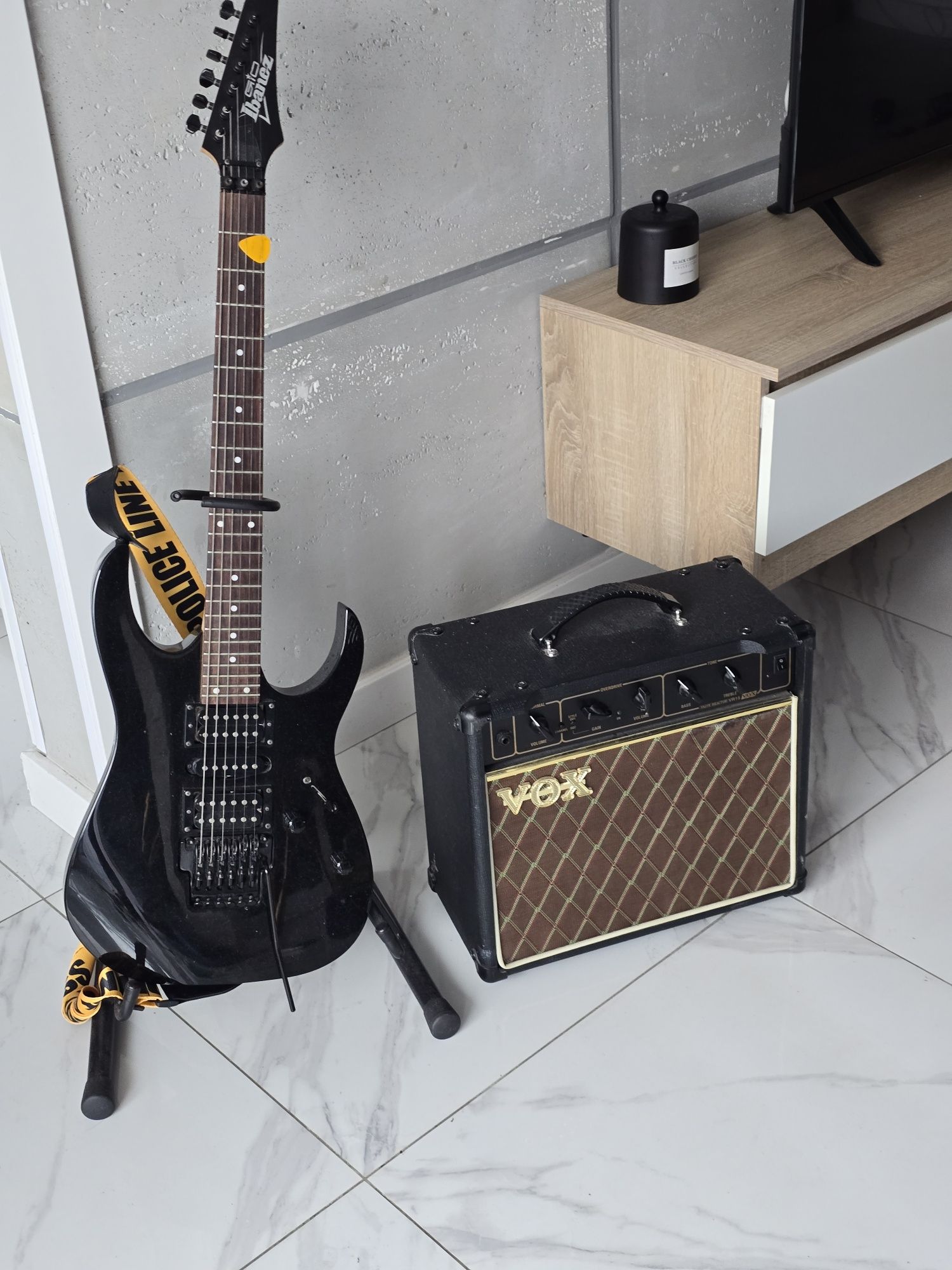 Gitara elektryczna Ibanez GIO + wzmacniacz lampowy VOX