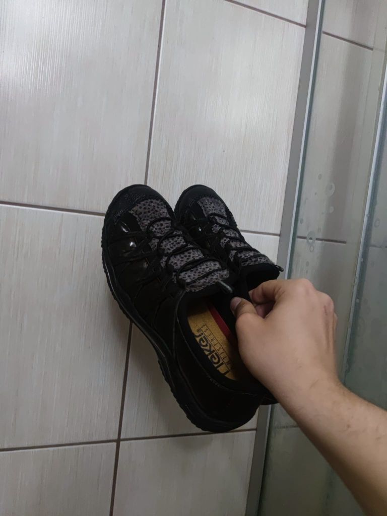 buty damskie 41 mokasyny półbuty Rieker sneakersy woman laufer czarne