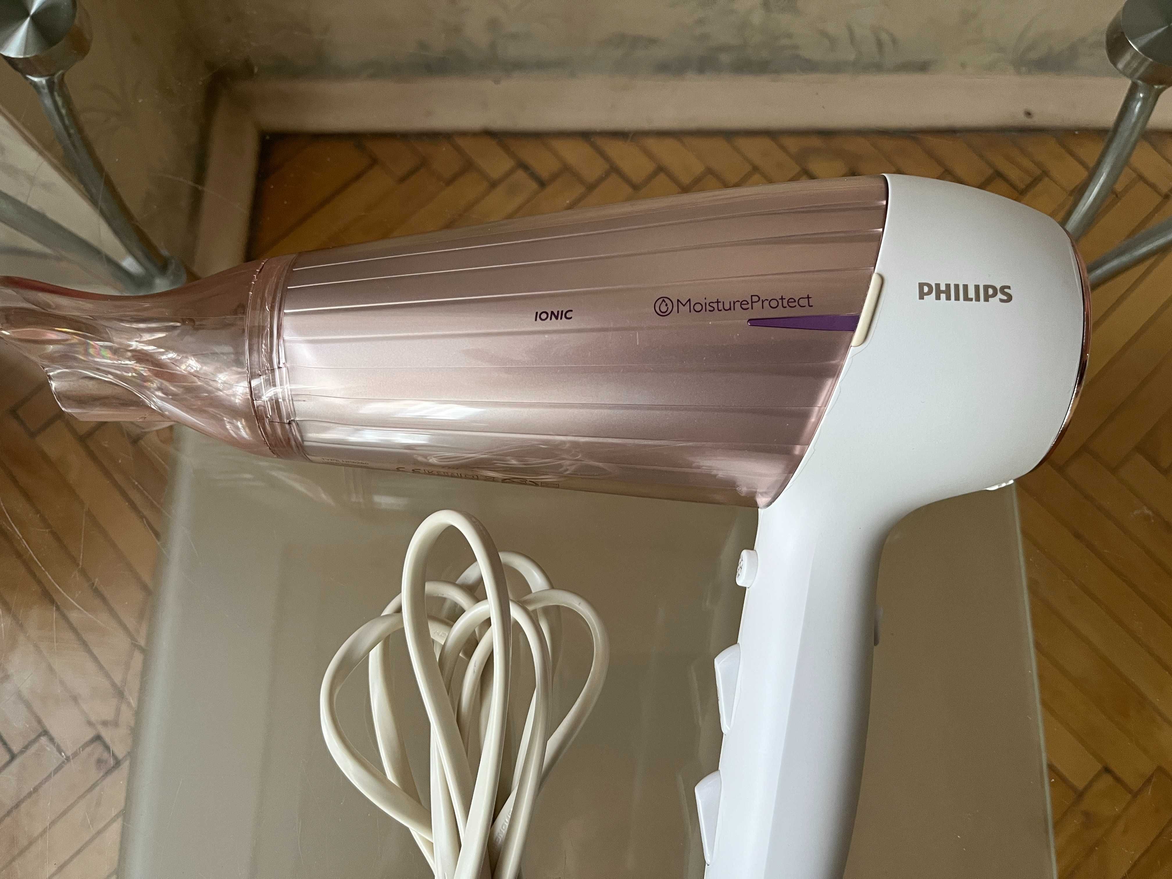 Фен PHILIPS MoistureProtect HP8280/00