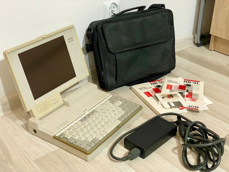 Zabytkowy laptop Epson NB-SL/20