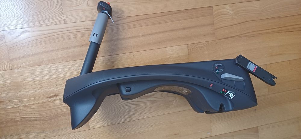 Fotelik Cybex Aton B2 i- size z bazą