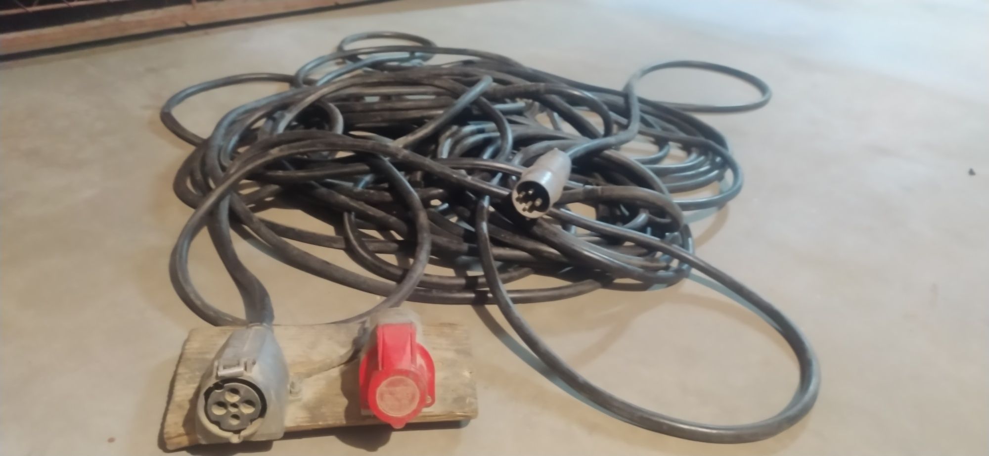 Kabel siłowy 46 m 4x2.5 mm