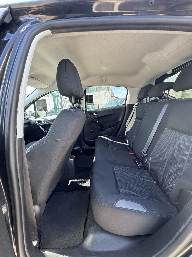 Peugeot 208 1.4 HDi