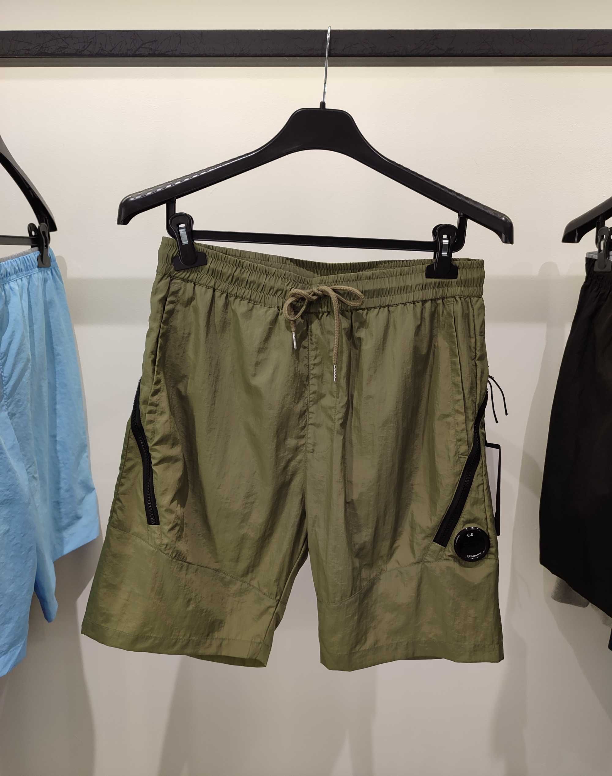 Шорти C.P. COMPANY Chrome Lens Pocket Shorts Olive