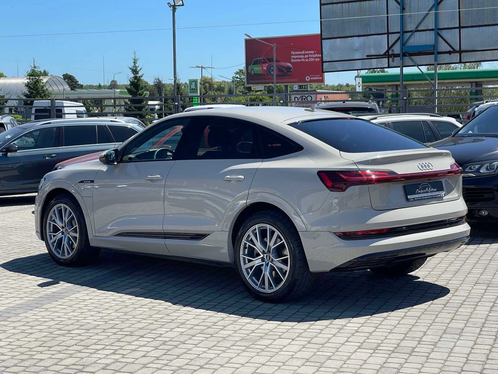 Audi E tron S line