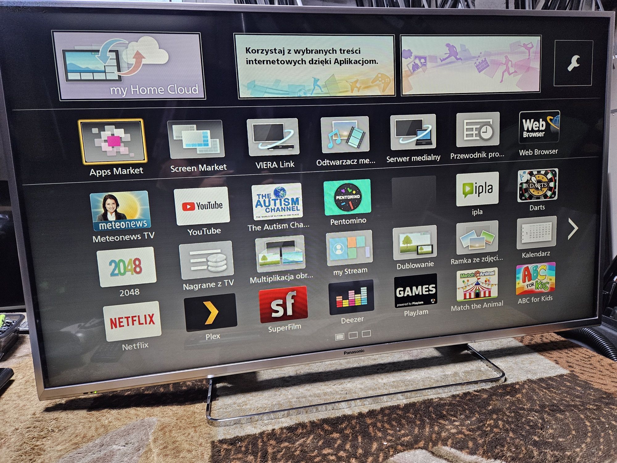 Panasonic 47 smart tv wifi YouTube Netflix