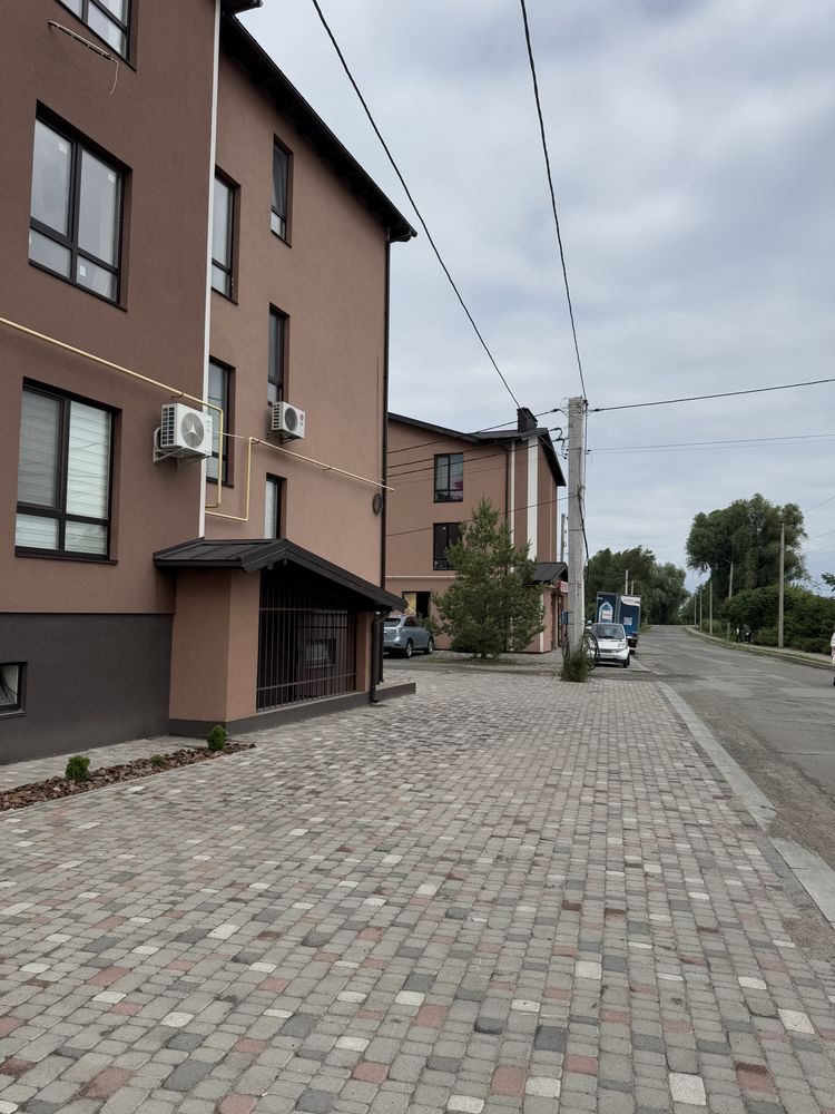 Дворівнева квартира 100 кв. м. біля озера, Гостомель!!