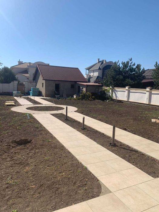 Продаётся дом у моря в Совиньоне — участок 15 соток, отдельно СПА-зона