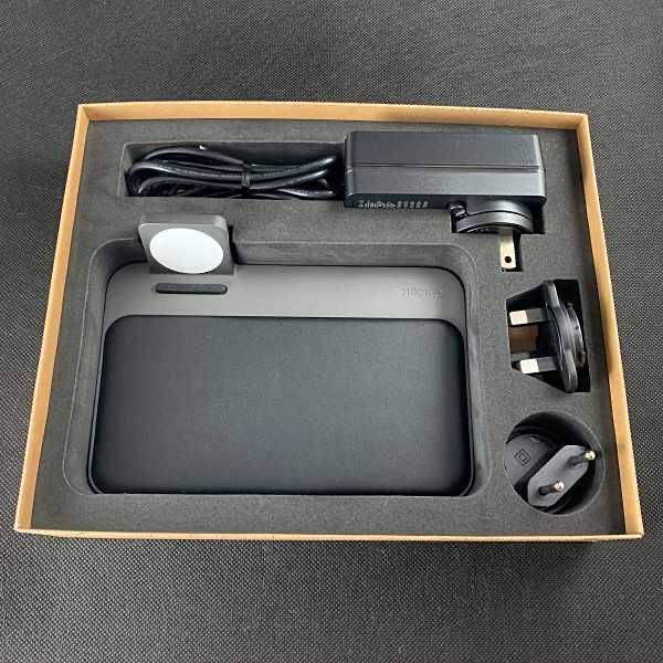 Nomad Base Station Apple Watch Edition