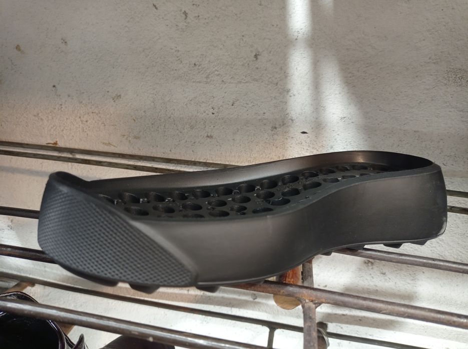 Професійно займаюся ремонтом взуття, сумок , барсеток, рюкзаків