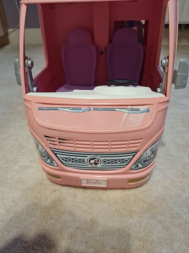 Wymarzony kamper Barbie basen auto zestaw