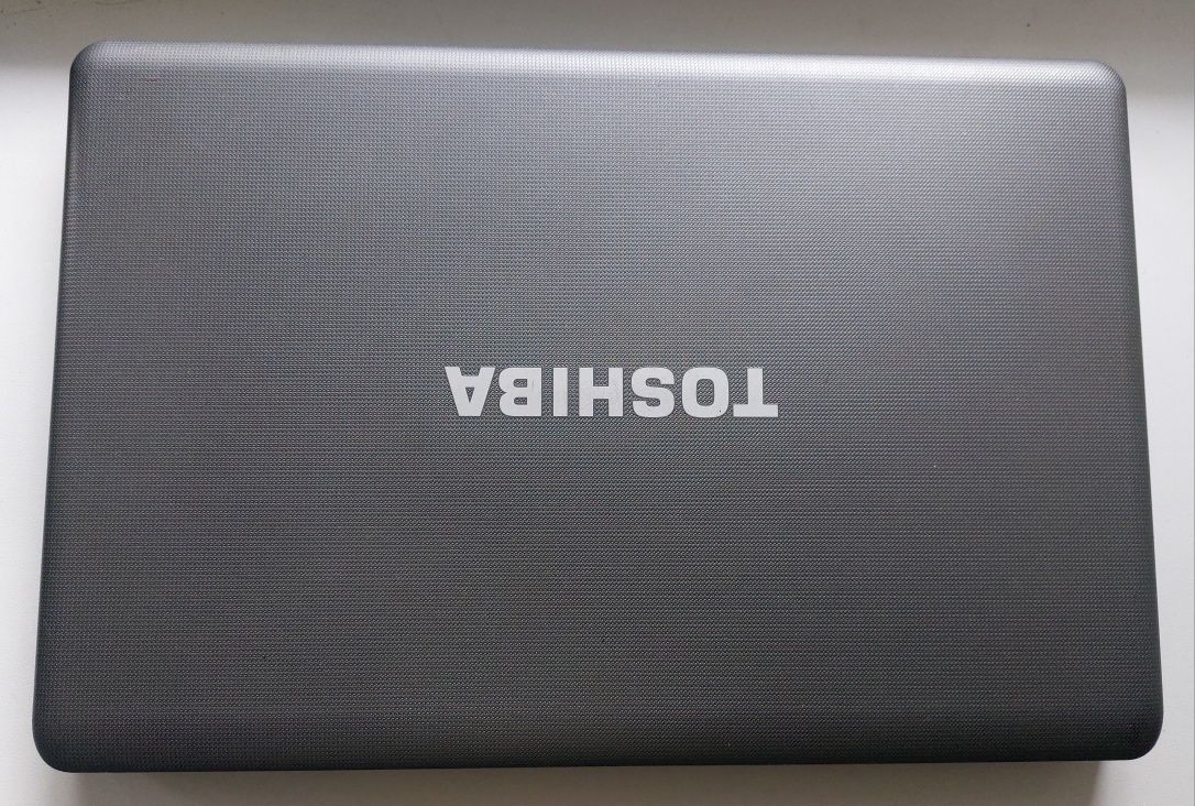 Ноутбук Toshiba 15.6/intel 2×2ггц/6гб/500 гб