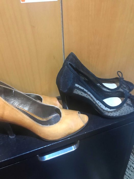 Vendo Sapatos/Botas multimarcas Nº38/39 (TOMMY; CalvinKlein, etc)