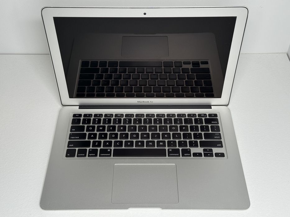 MacBook Air 13 (A1466) - 2013 - i5/4GB/128GB - faktura VAT 23%