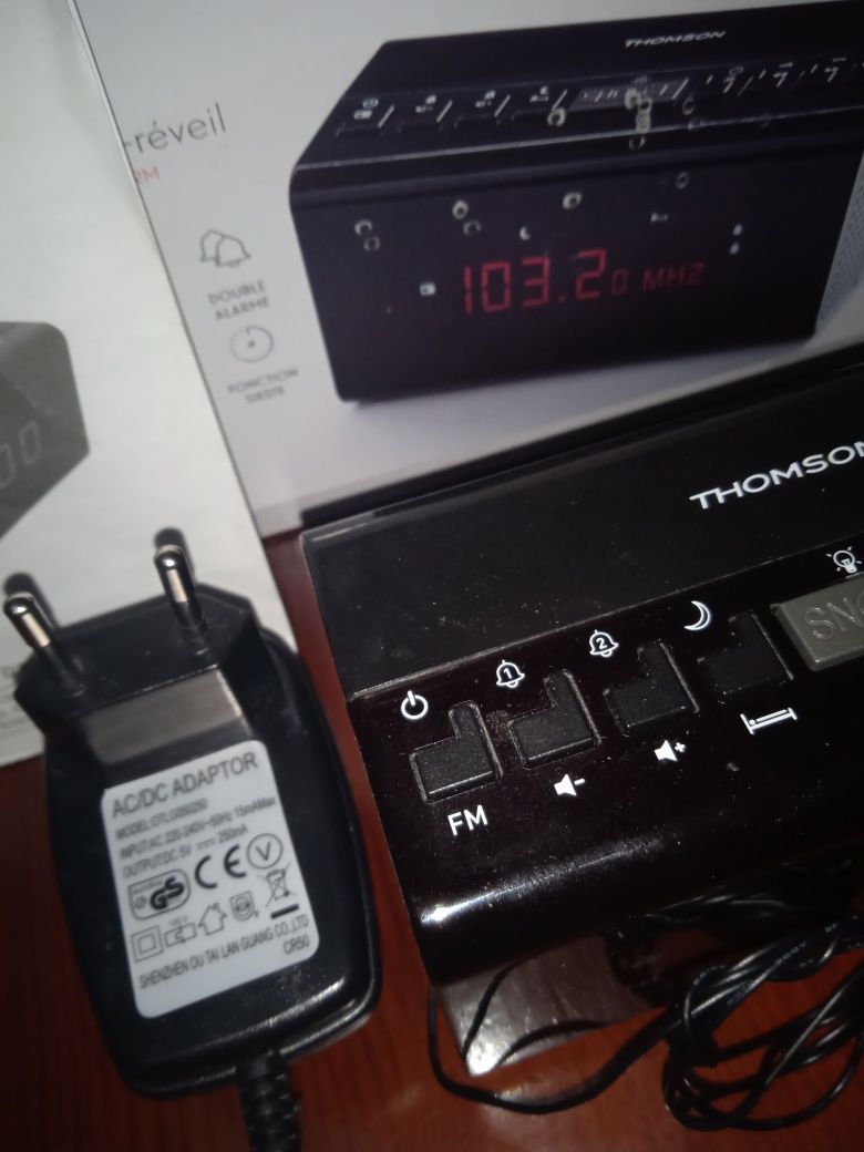 Rádio/Relógio Despertador Thomson