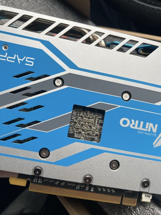 Видеокарта Sapphire RX580 Nitro+ 8GB идеальное состояние
