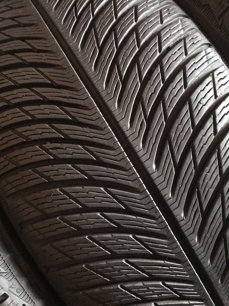 295/35/20+255/40/20 R20 Michelin Pilot Alpin 5 4шт зима