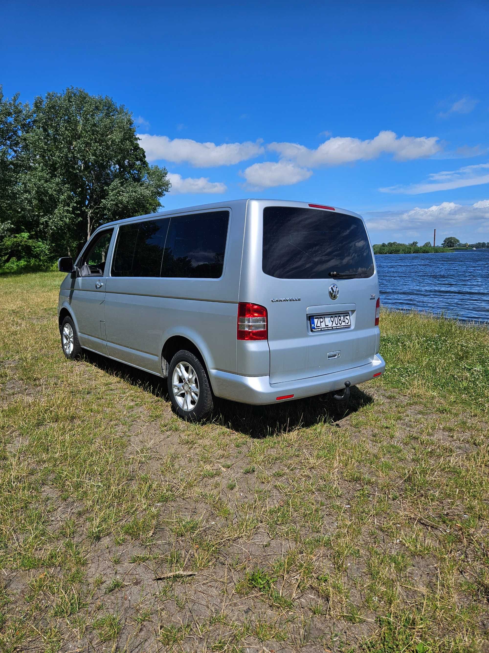 Vw Caravelle 9 miejsc 2.5 TDI w wersji 4motion czyli 4x4 faktura vat