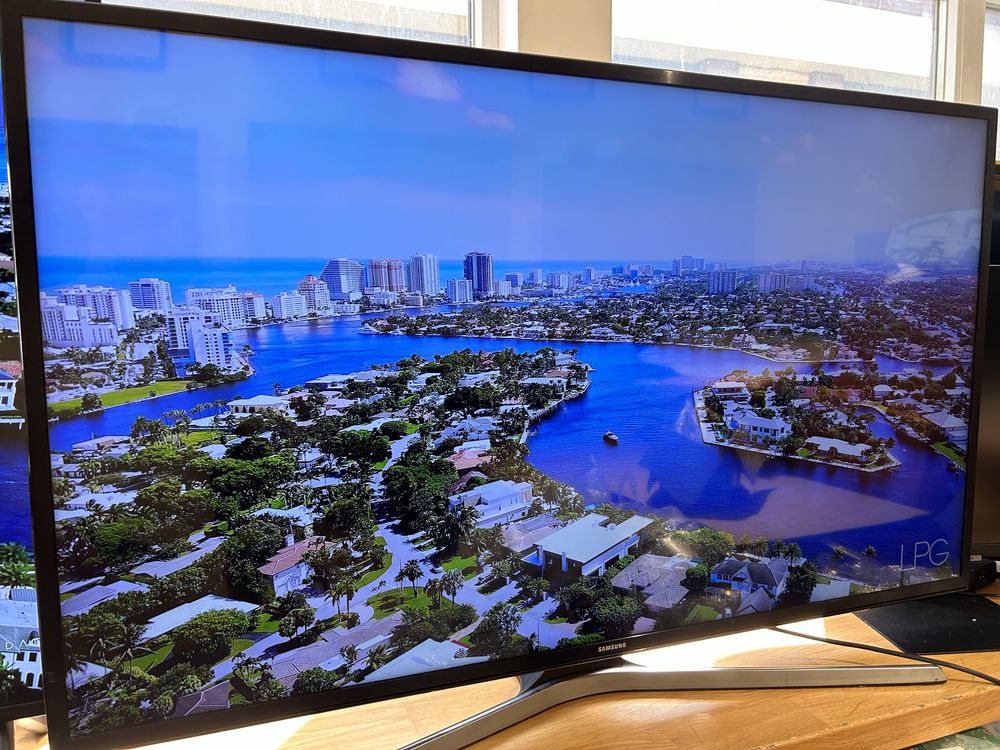 Телевізор 43” 4K Samsung 43MU6100, 43NU7100, 43RU7100, Smart TV, Wifi