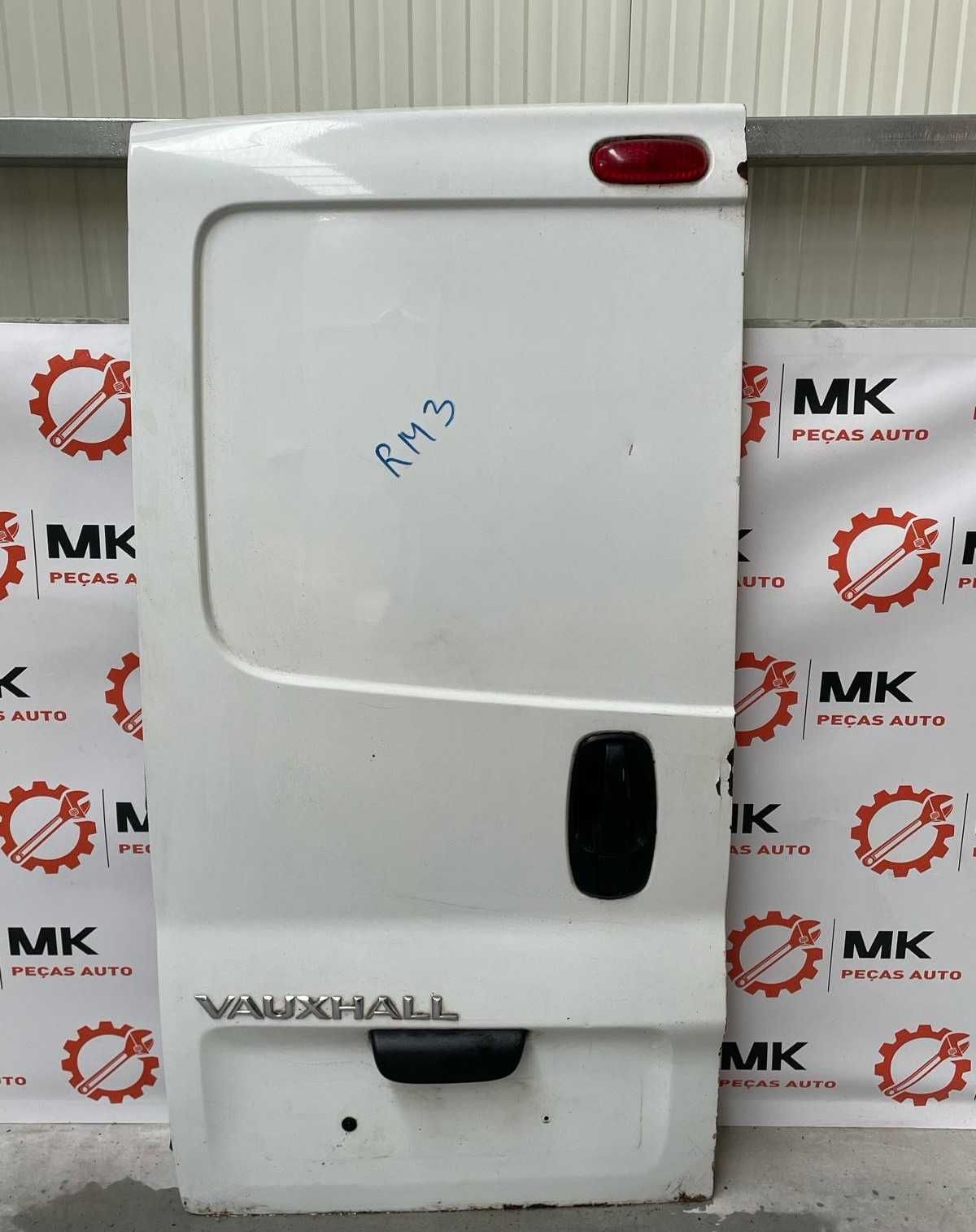 Porta traseira esquerda Opel vivaro/Trafic/Primastar 2010