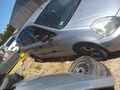 Honda stream  części silnik skrzynia klapy lampy zderzaki