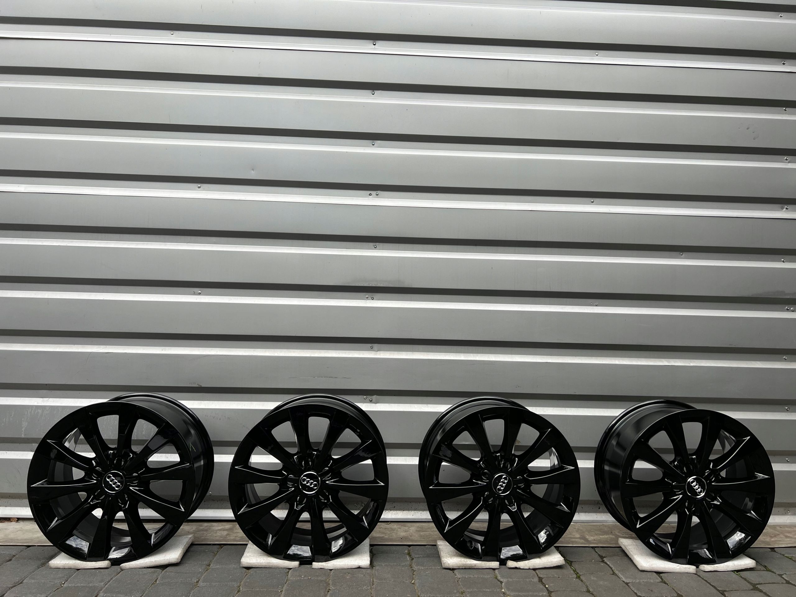 Oryginalne Felgi Audi 17 A3 A4 A5 A6 A8 Q3 Q5