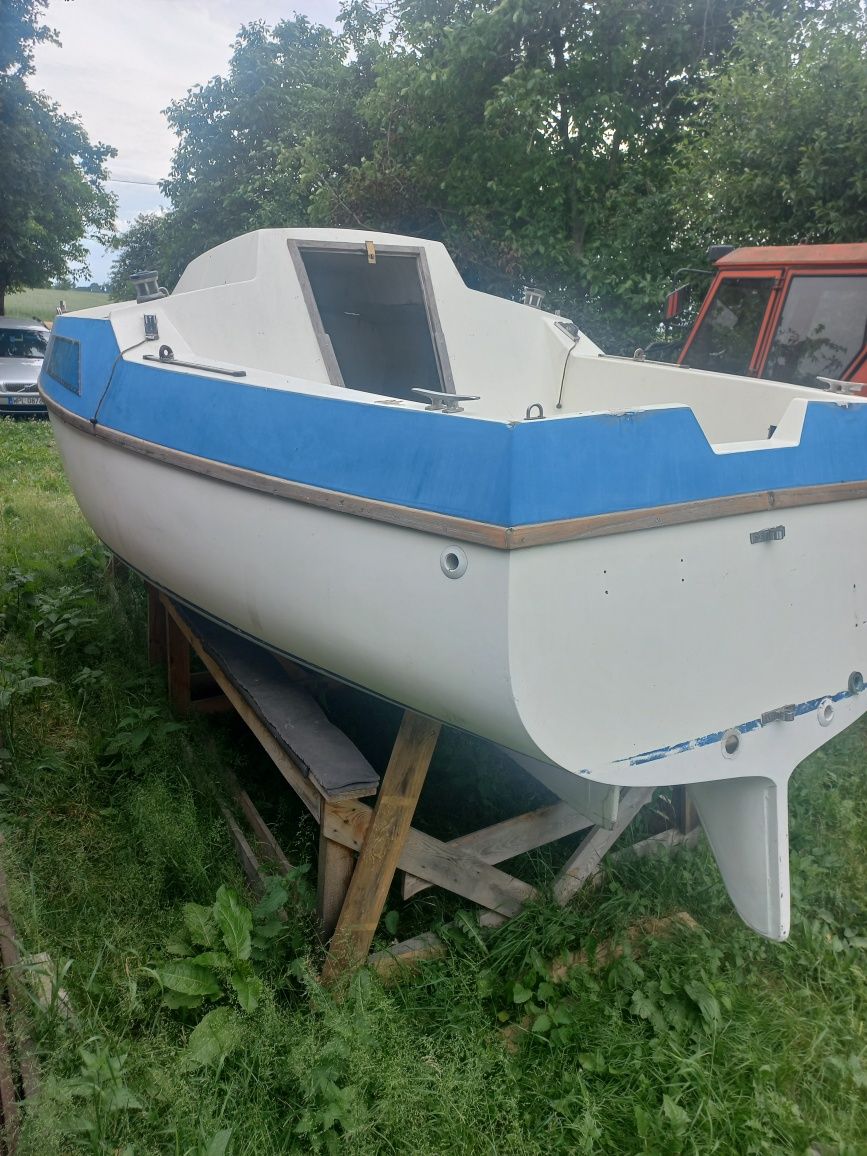 Łódż Żaglowa MAXI 68