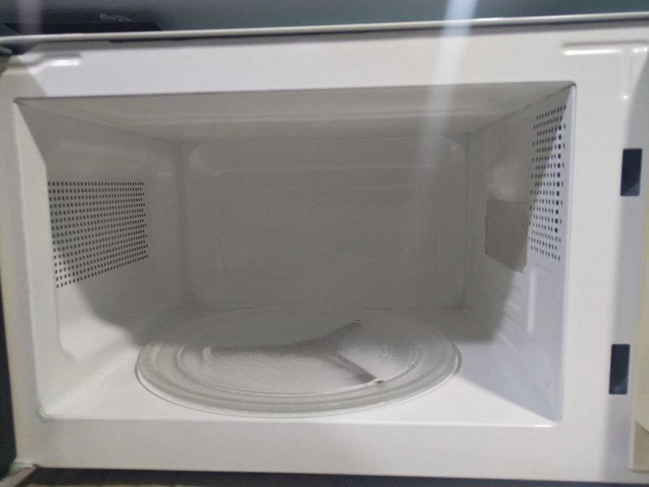 Економваріант мікрохвильовки Gorenie MO20MW, 17 літрів