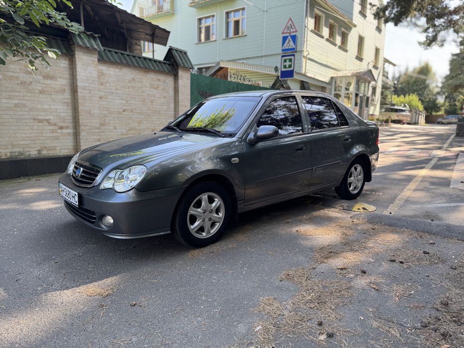 Джилі СК 2010 рік один власник стан нового авто