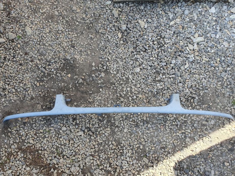 VW POLO III 6N 6N1 PRZEDNIA ATRAPA GRILL LISTWA ZDERZAKA PRZÓD POD LAMPY VW07019MA 60019460